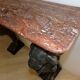 Console en marbre sur pieds lions