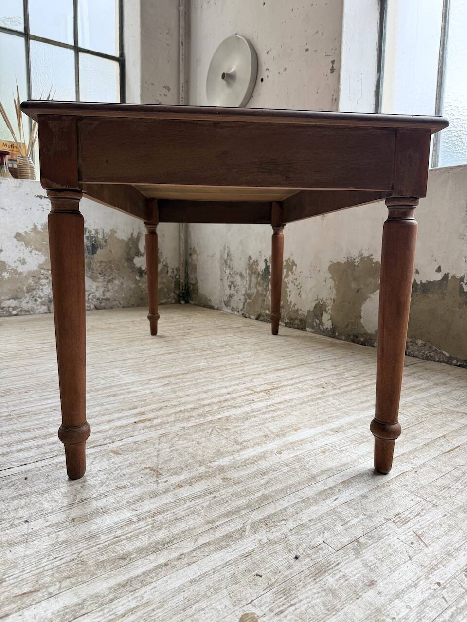 Turned leg cherry table 160cm