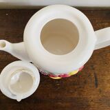 Fruit pattern slip teapot