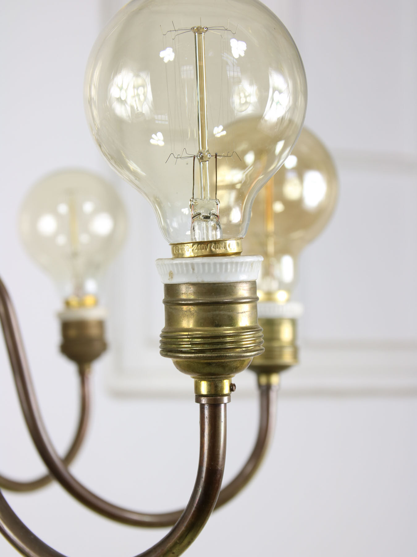 Viennese minimal brass 8-arm chandelier