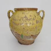 Magnificent glazed yellow confit pot, south-west of France. 19th century.