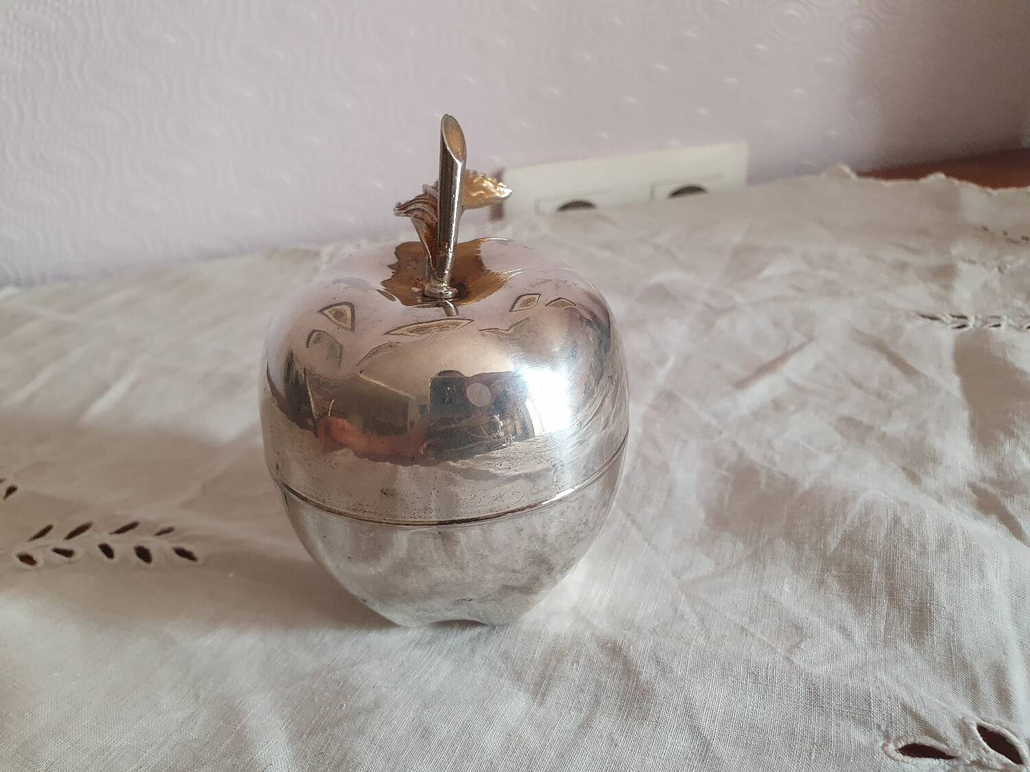 Vintage hollywood regency style apple shaped silver metal box