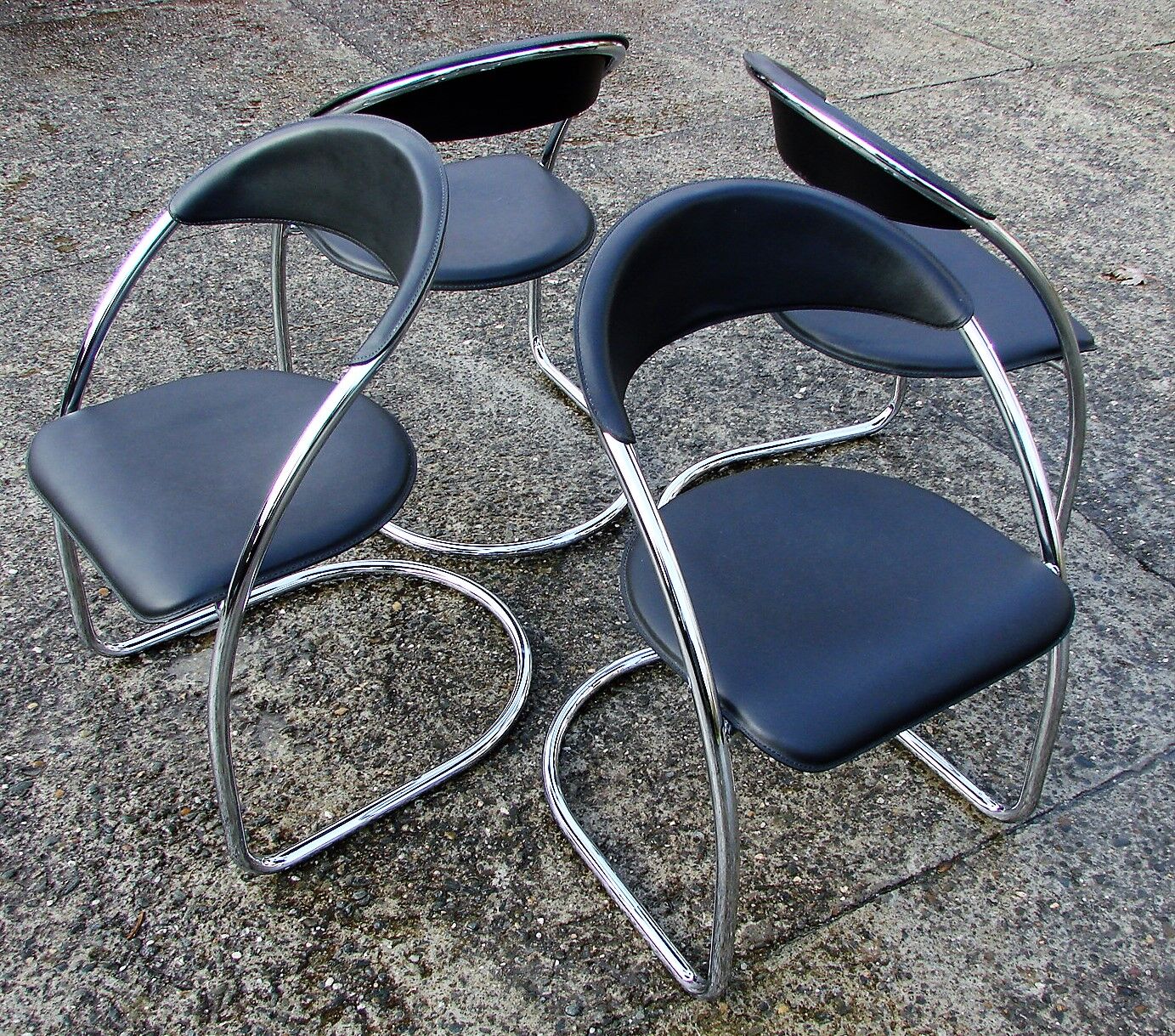 Set of 4 chairs, Italy 1970s