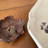 Antique sauce boat in Sarreguemines earthenware.