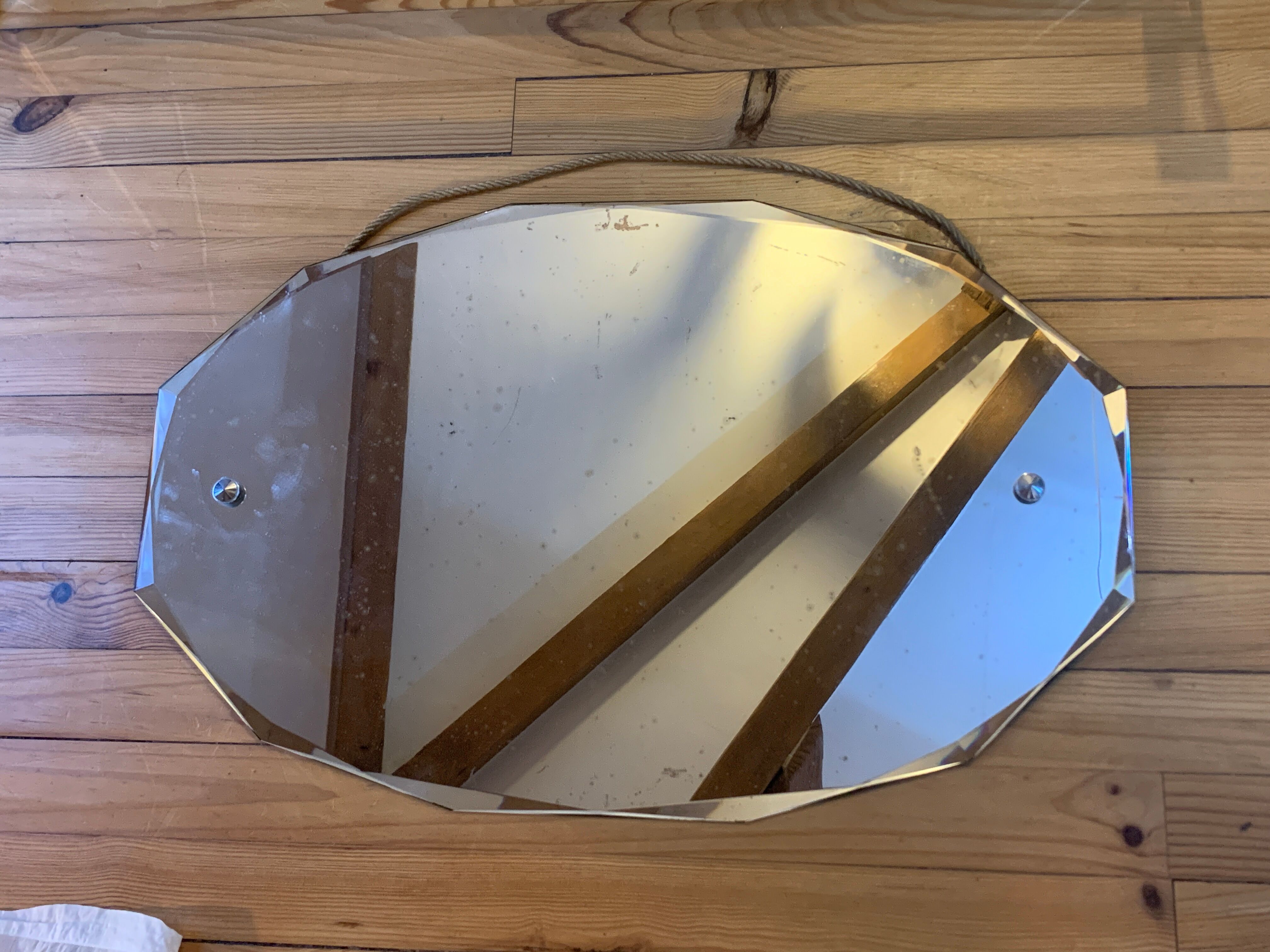 Beveled mirror