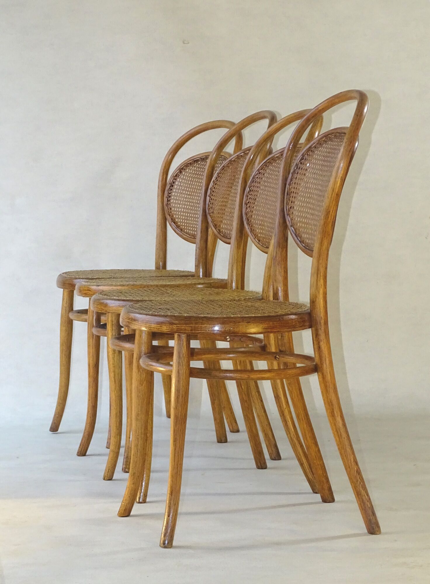 Set of 4 cannes chairs Thonet No.15 around 1895 finish "medium oak"