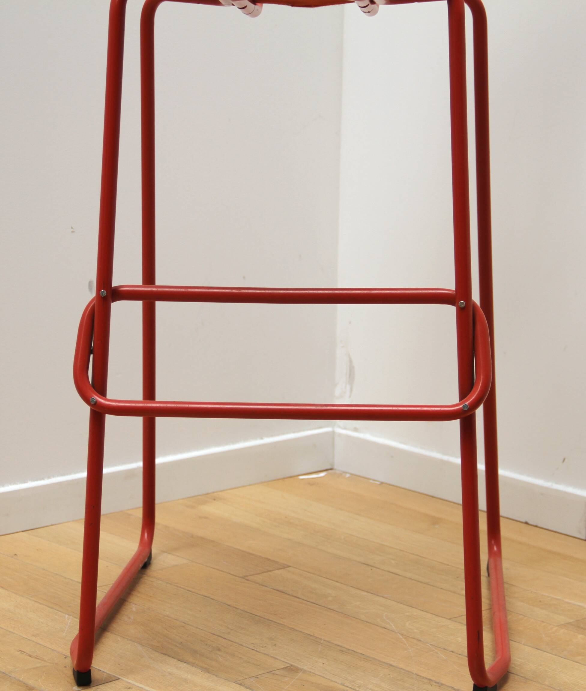 New School Bar Stool, MDD