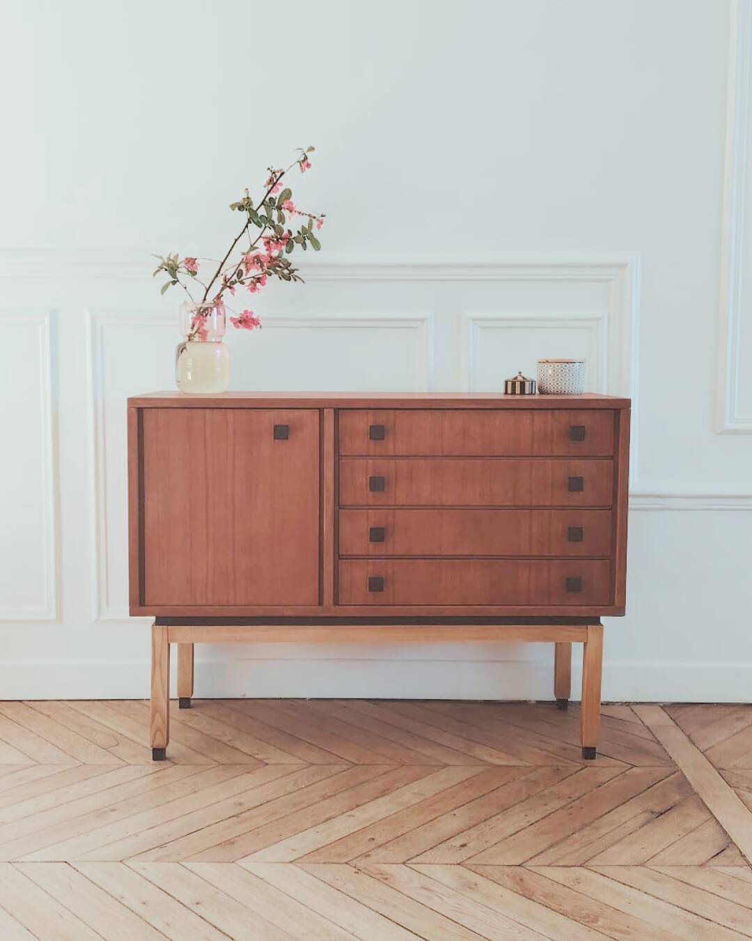 Low buffet / Vintage MDK sideboard renovated in teak, 1960s