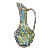 Vase pichet en terre cuite vernissée , forme aiguière