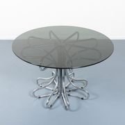 Sculptural Italian design table from the 1970s
