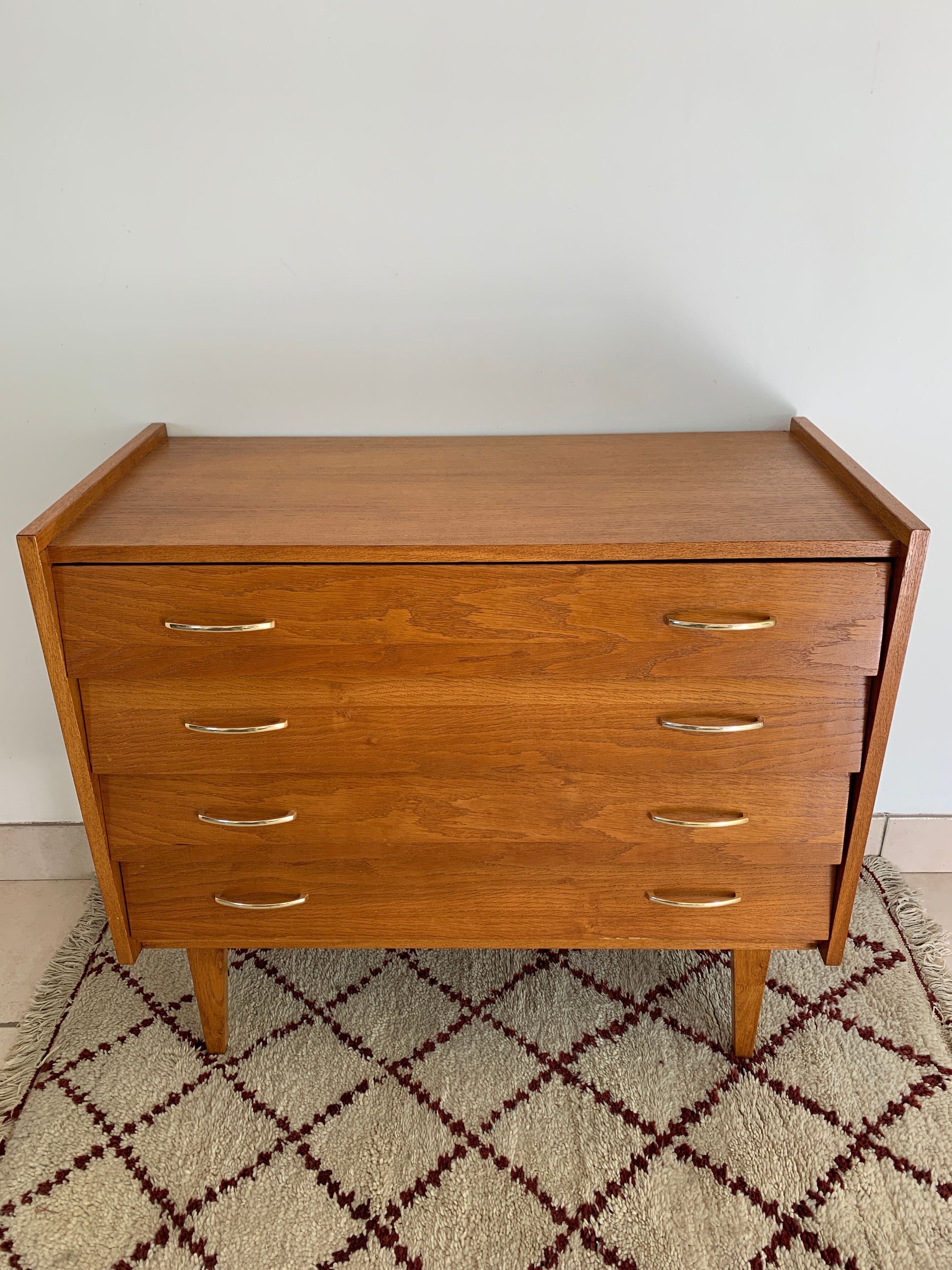 Vintage oak chest of drawers