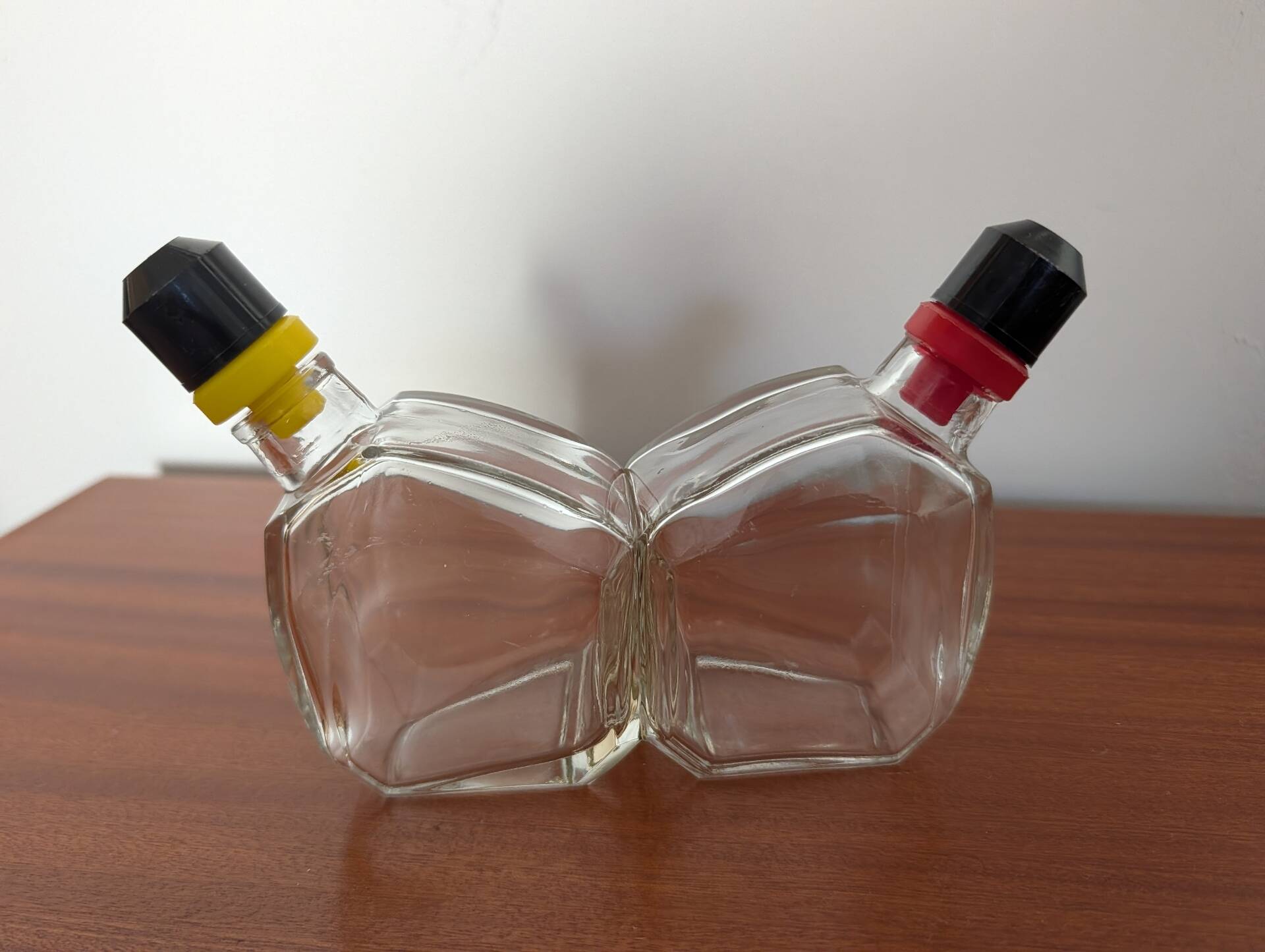 Oil and vinegar dispenser design in moulded glass – 1970s