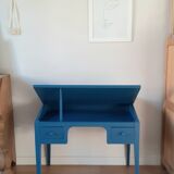 Retro child desk