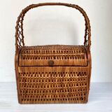 Vintage wicker basket handbag