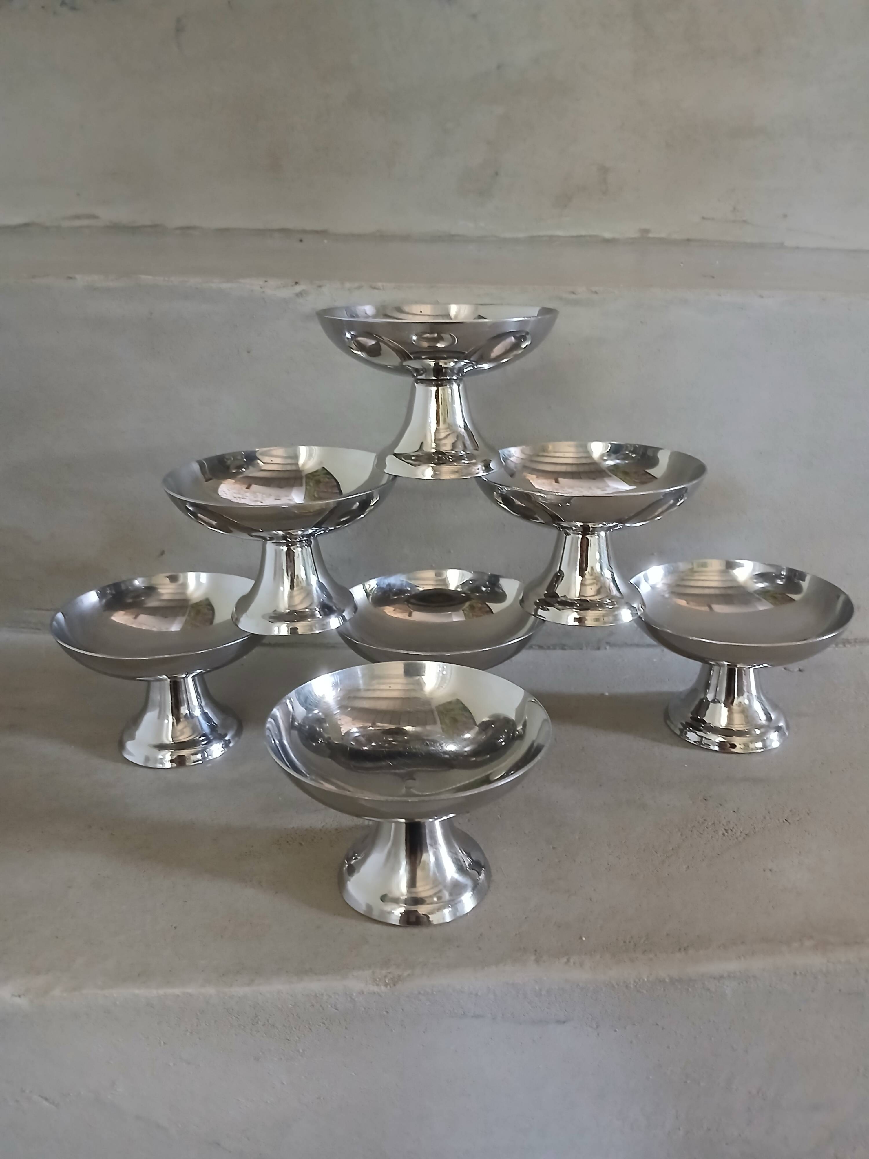 7 coupes à glace anciennes en inox