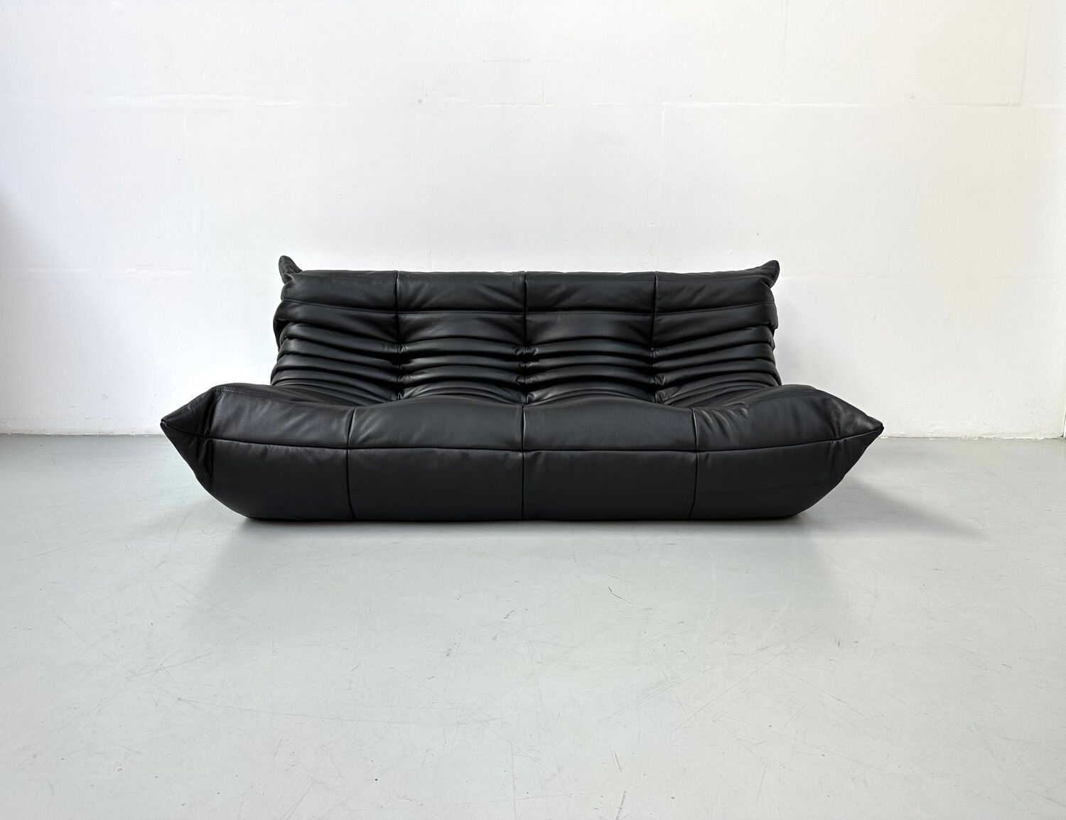 Togo 3-seater in Black Leather designed by M. Ducaroy for Ligne Roset