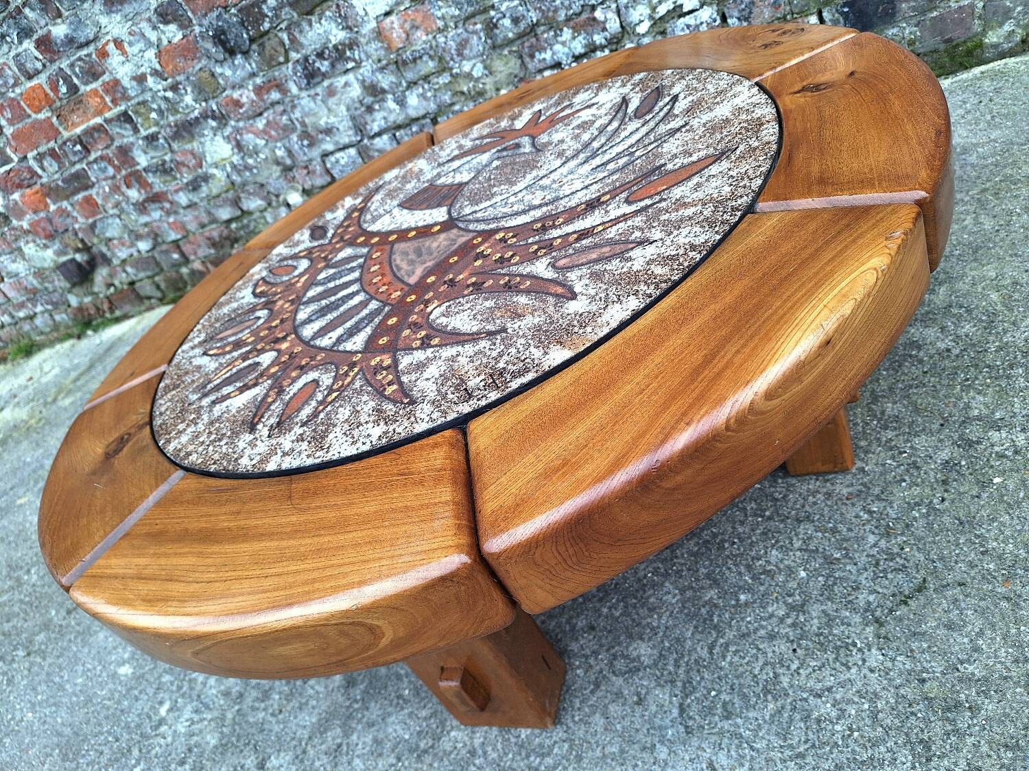 Table basse vintage en orme et céramique