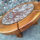 Table basse vintage en orme et céramique