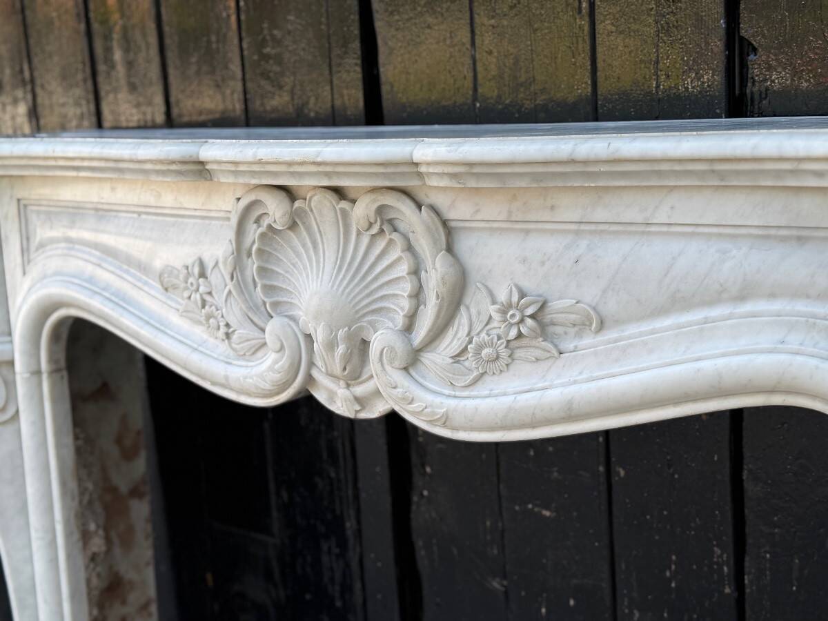 Louis XV style fireplace in Carrara marble circa 1880