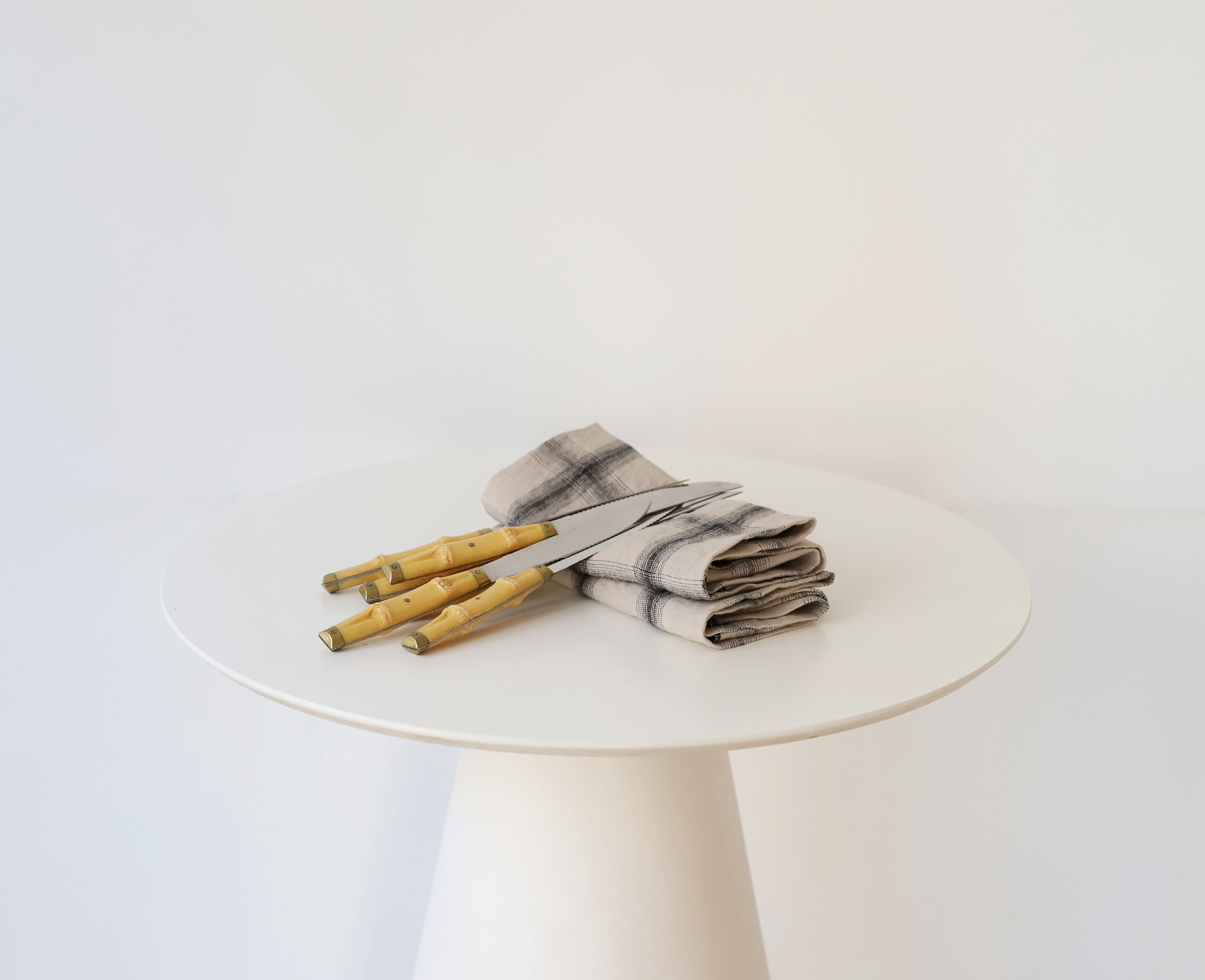 Luncheon of the Boating Party #01 — Box Le Monde Sauvage x Selency