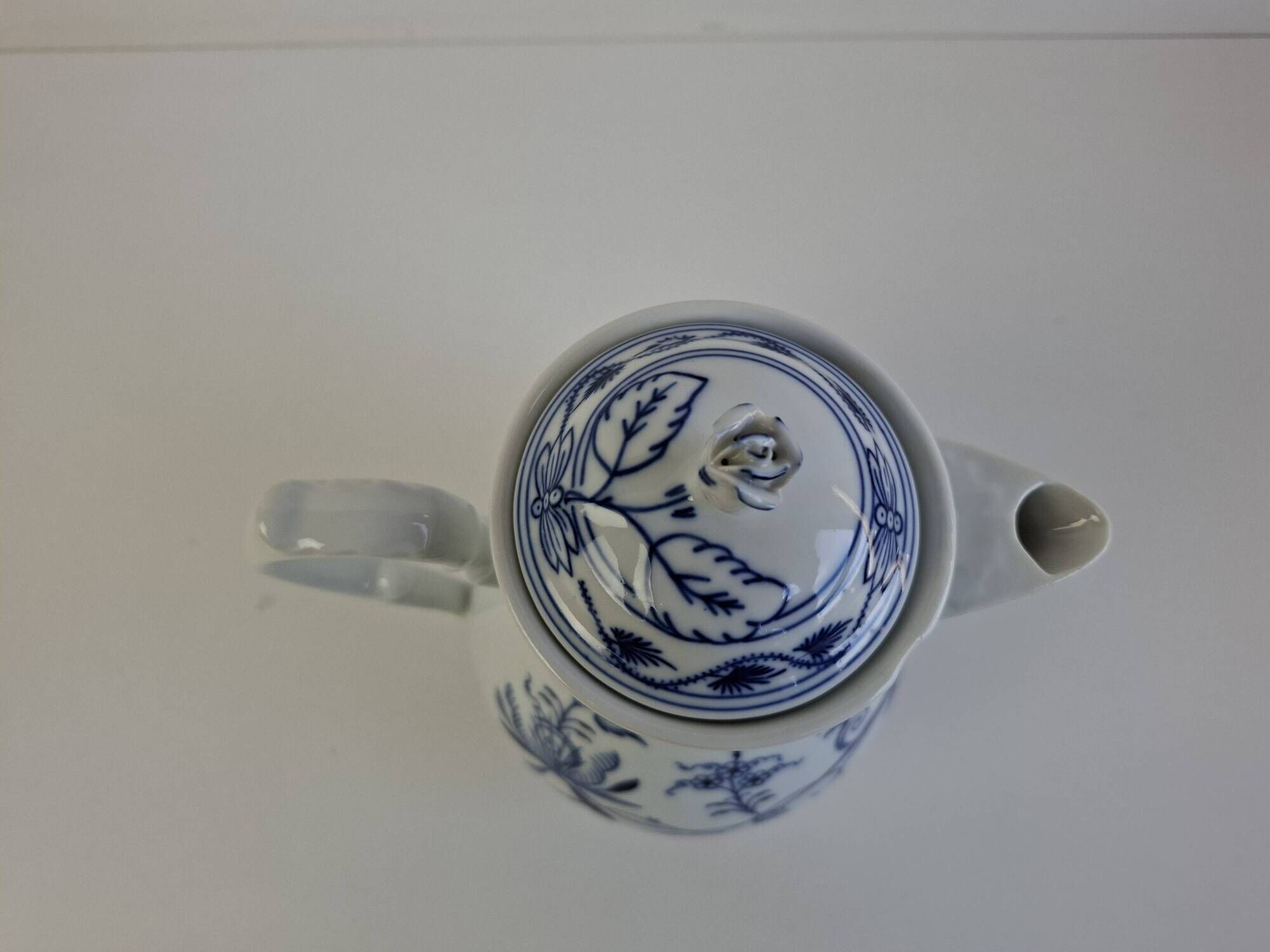 Vintage Dubí Czech Porcelain Blue Onion Cibulák Teapot, c. 1970