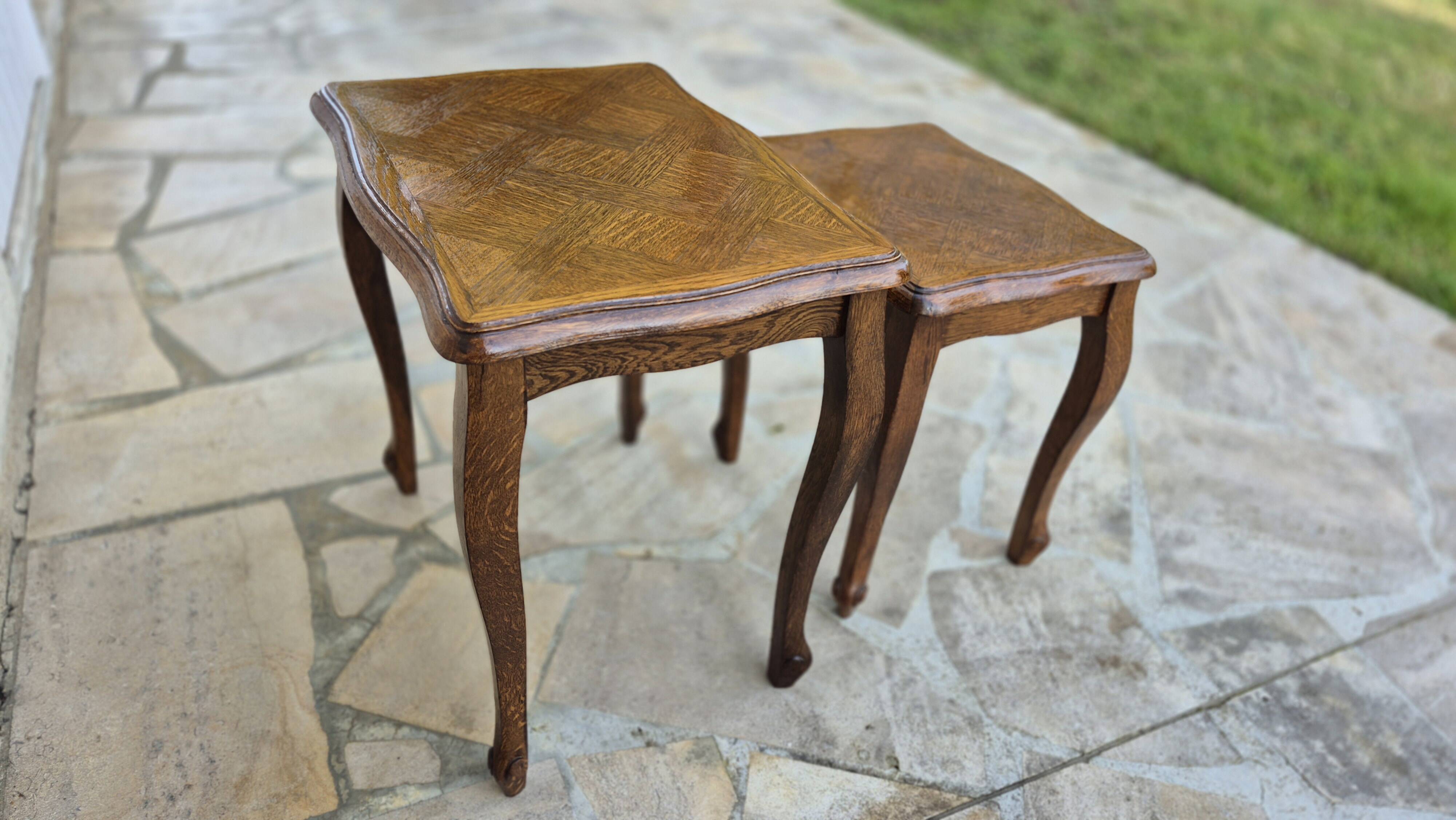 2 nesting tables in solid wood in Louis XV style