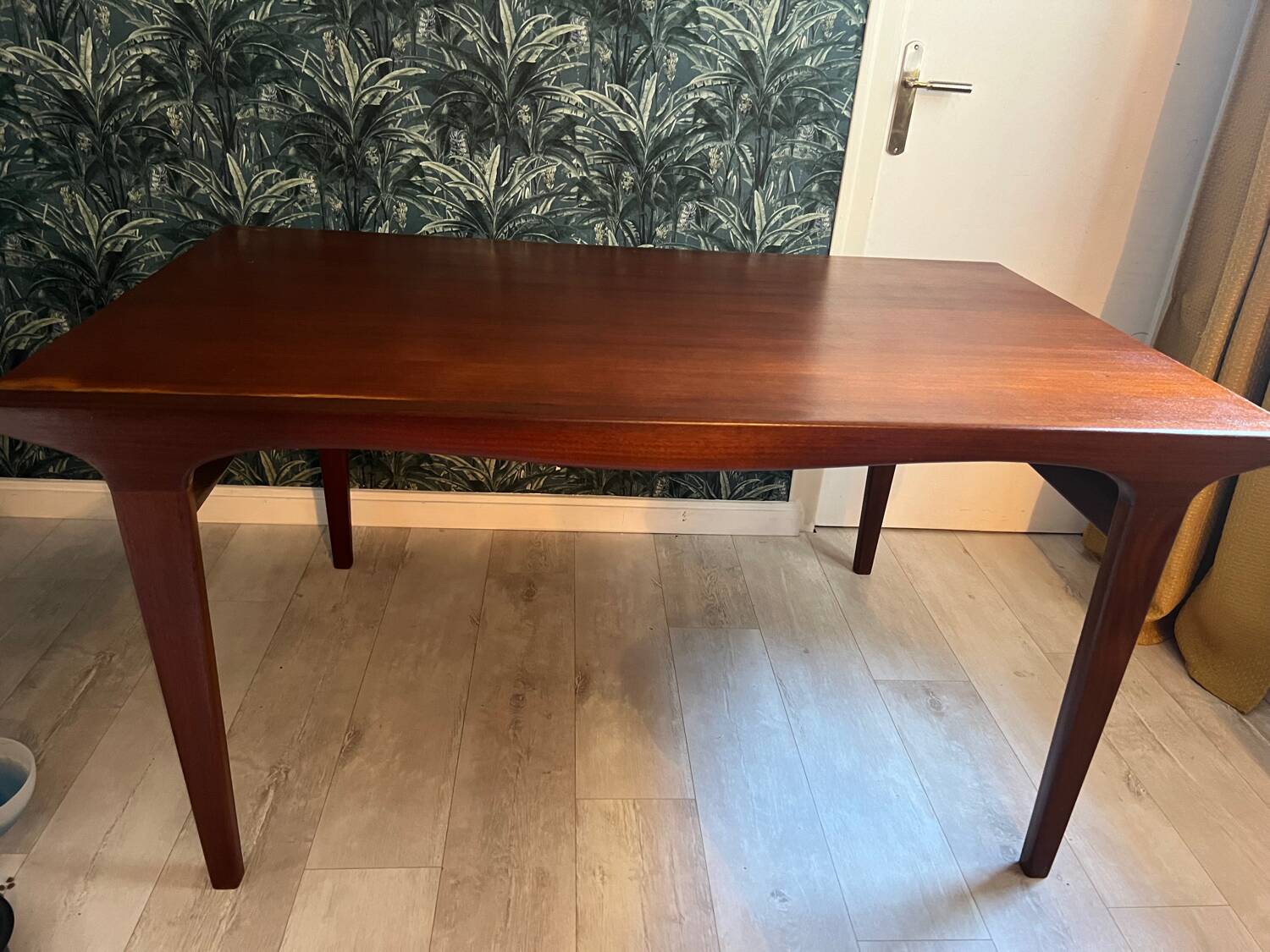Table à manger scandinave année 60 en teck