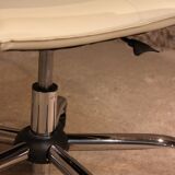 Adjustable office armchair