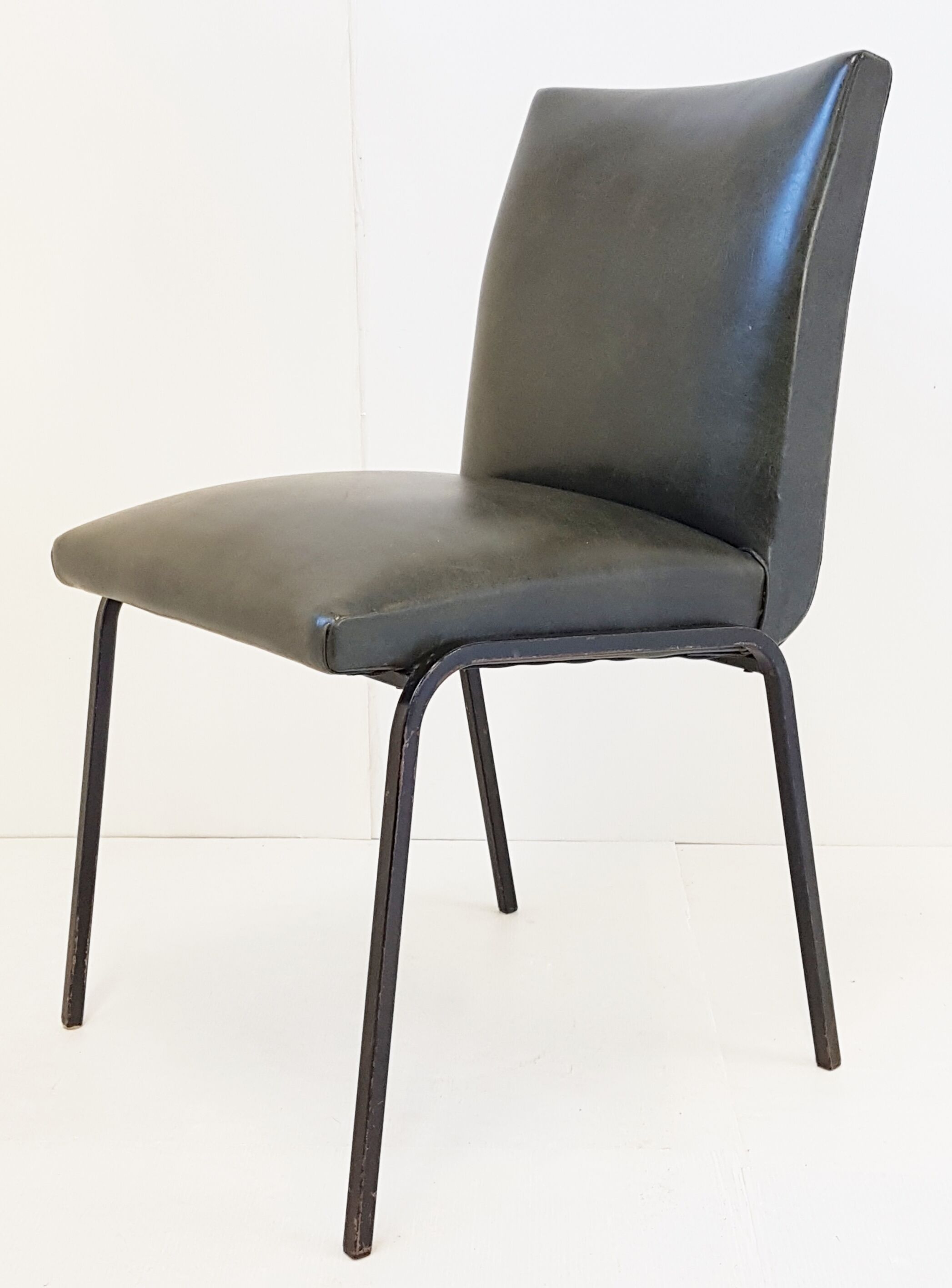 Set of 6 chairs from Pierre Guariche for Meurop 1960