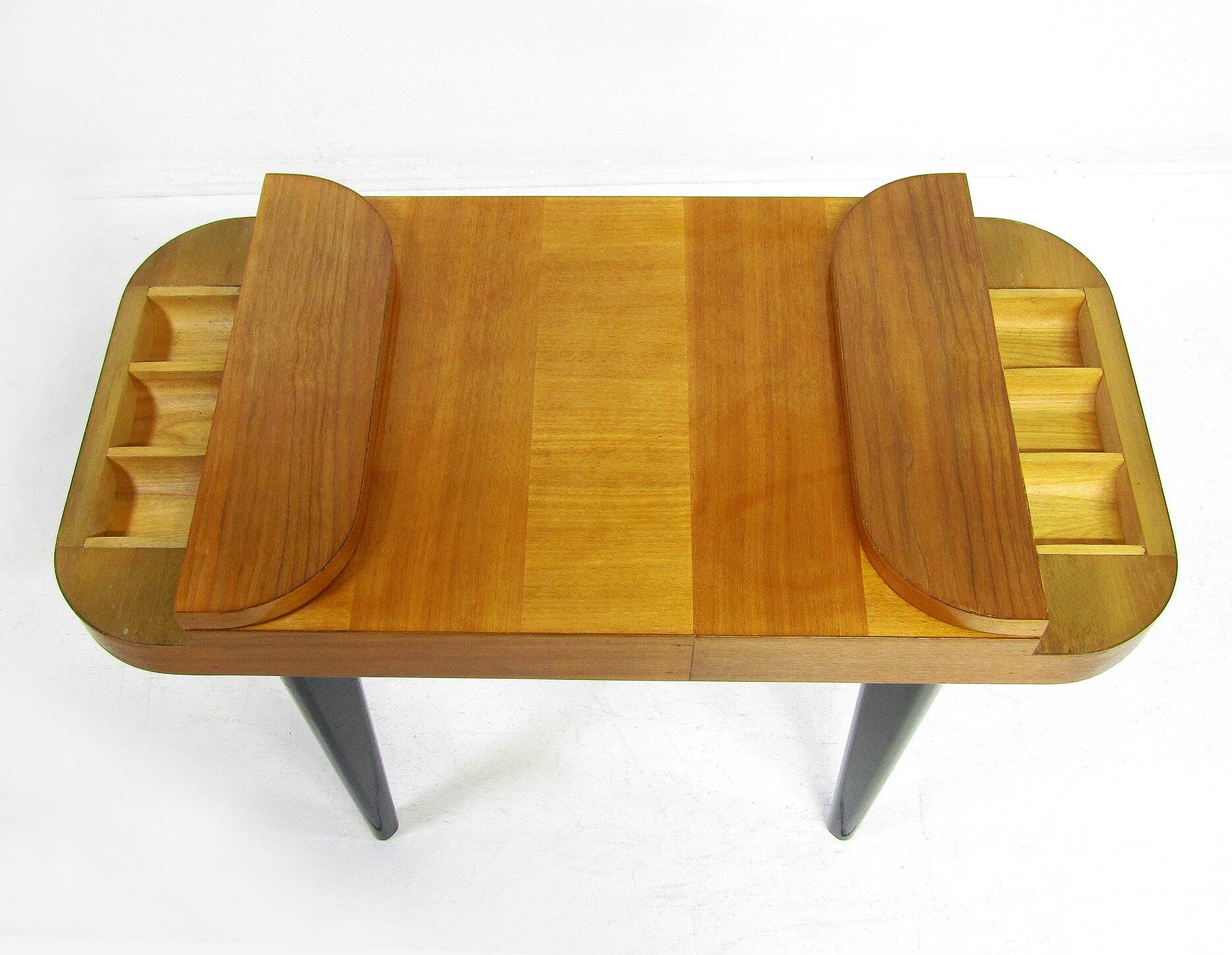 Two Paldao Line Art Deco End Tables By Gilbert Rohde For Herman Miller, C 1940