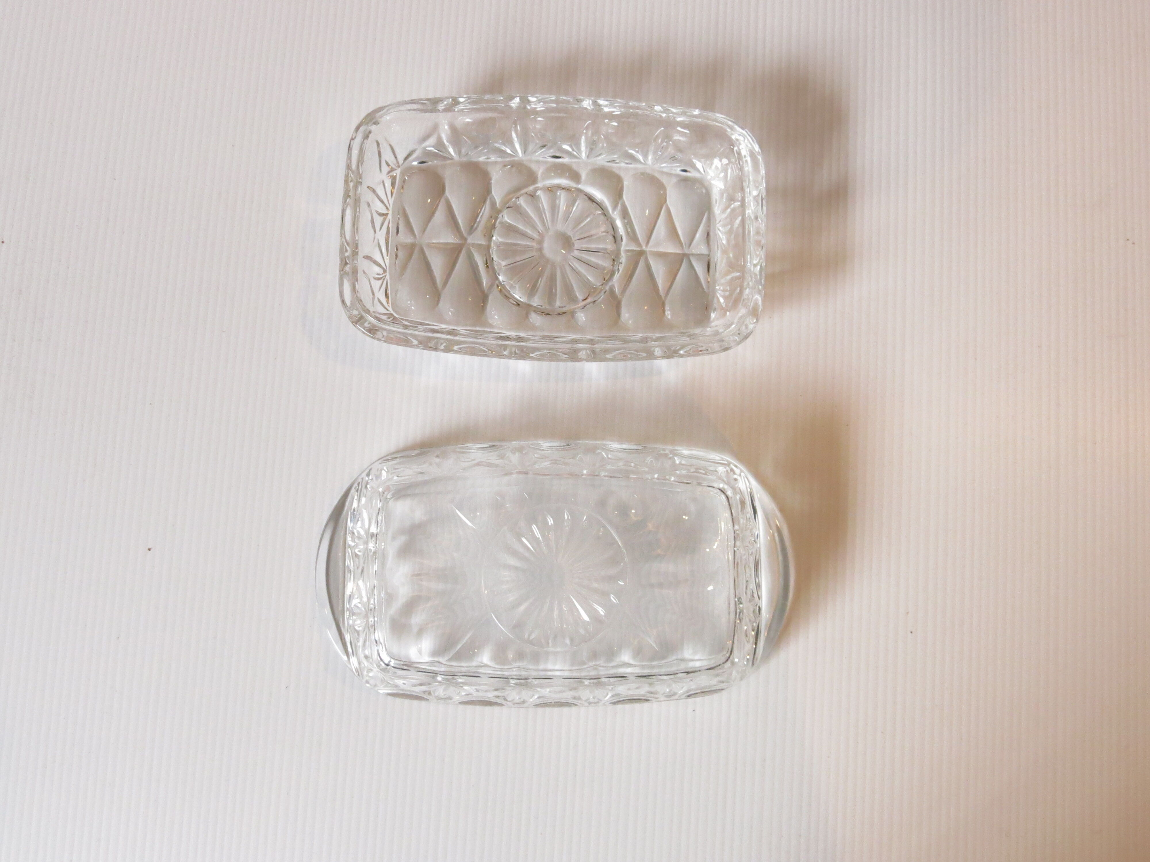 Butter dish from Reims in transparent glass
