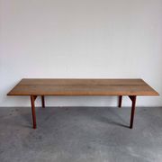 Table basse vintage Hans J Wegner en chêne