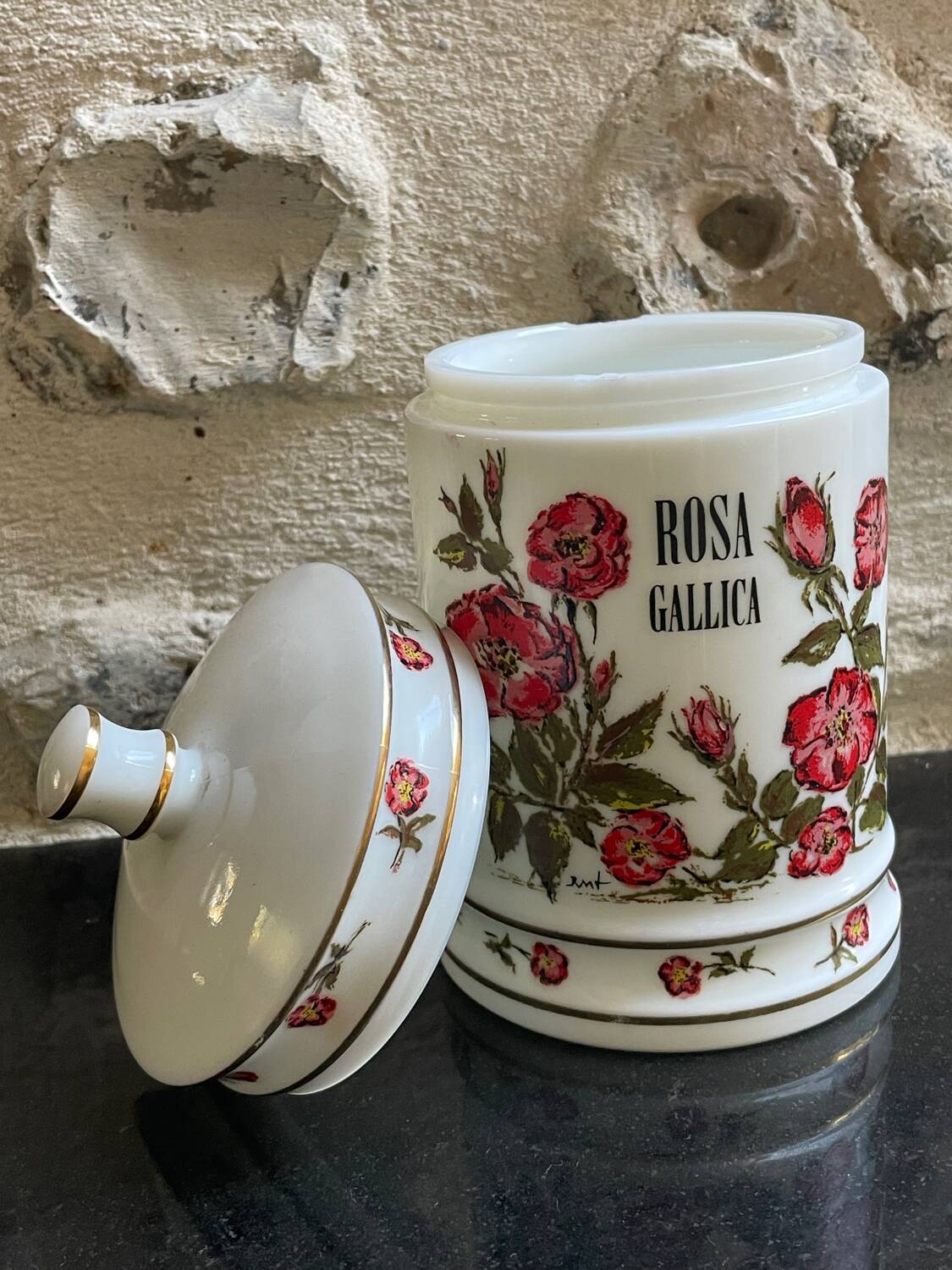 Opaline medicine jar