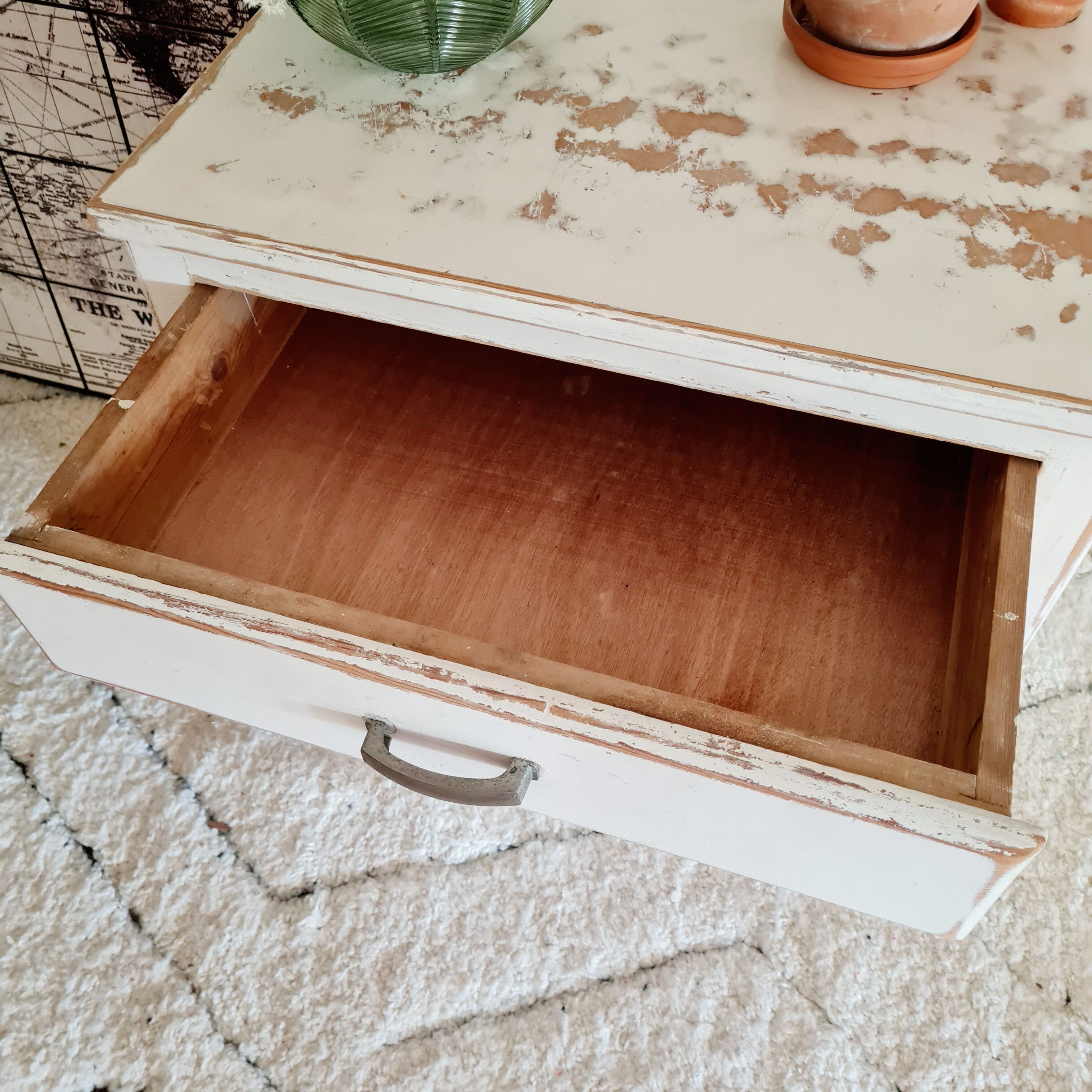Buffet - bahut blanc ancien blanc patiné
