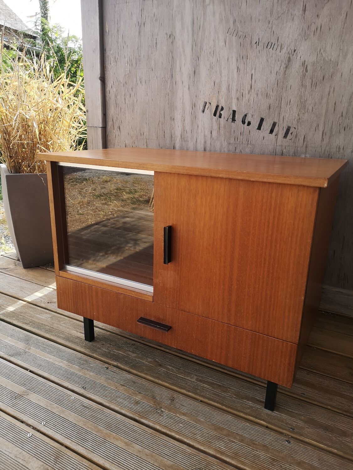 Side furniture