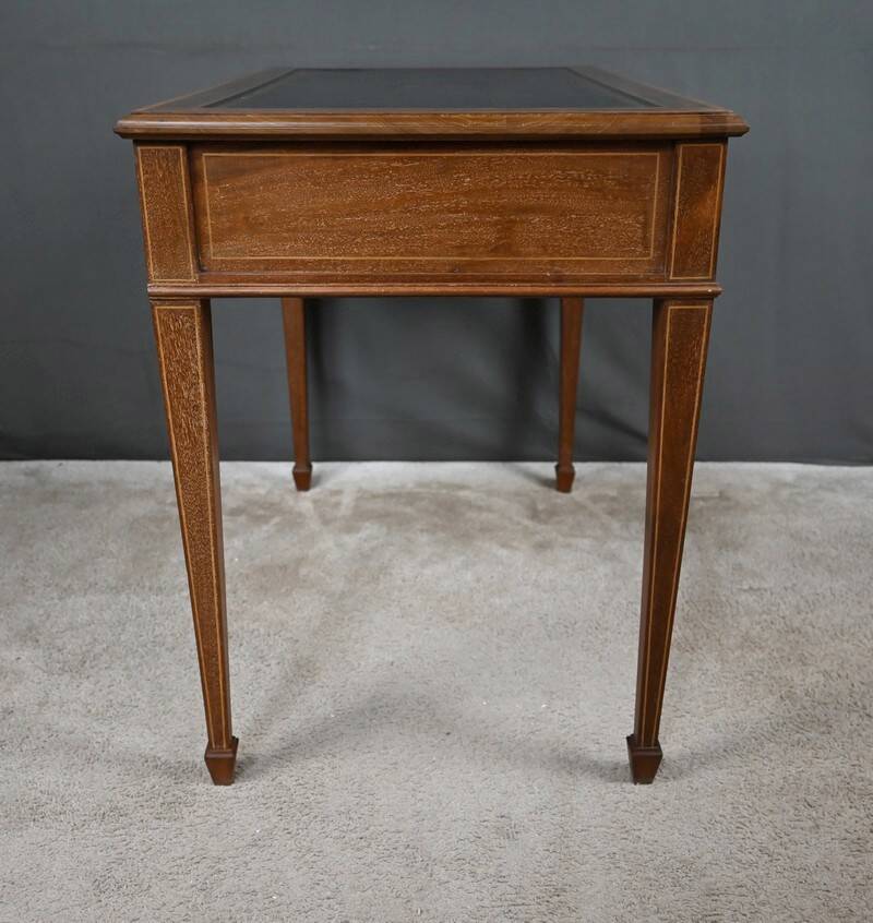 Small Mahogany Desk, English style – Early 20th century