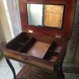 Old inadvertent dressing table