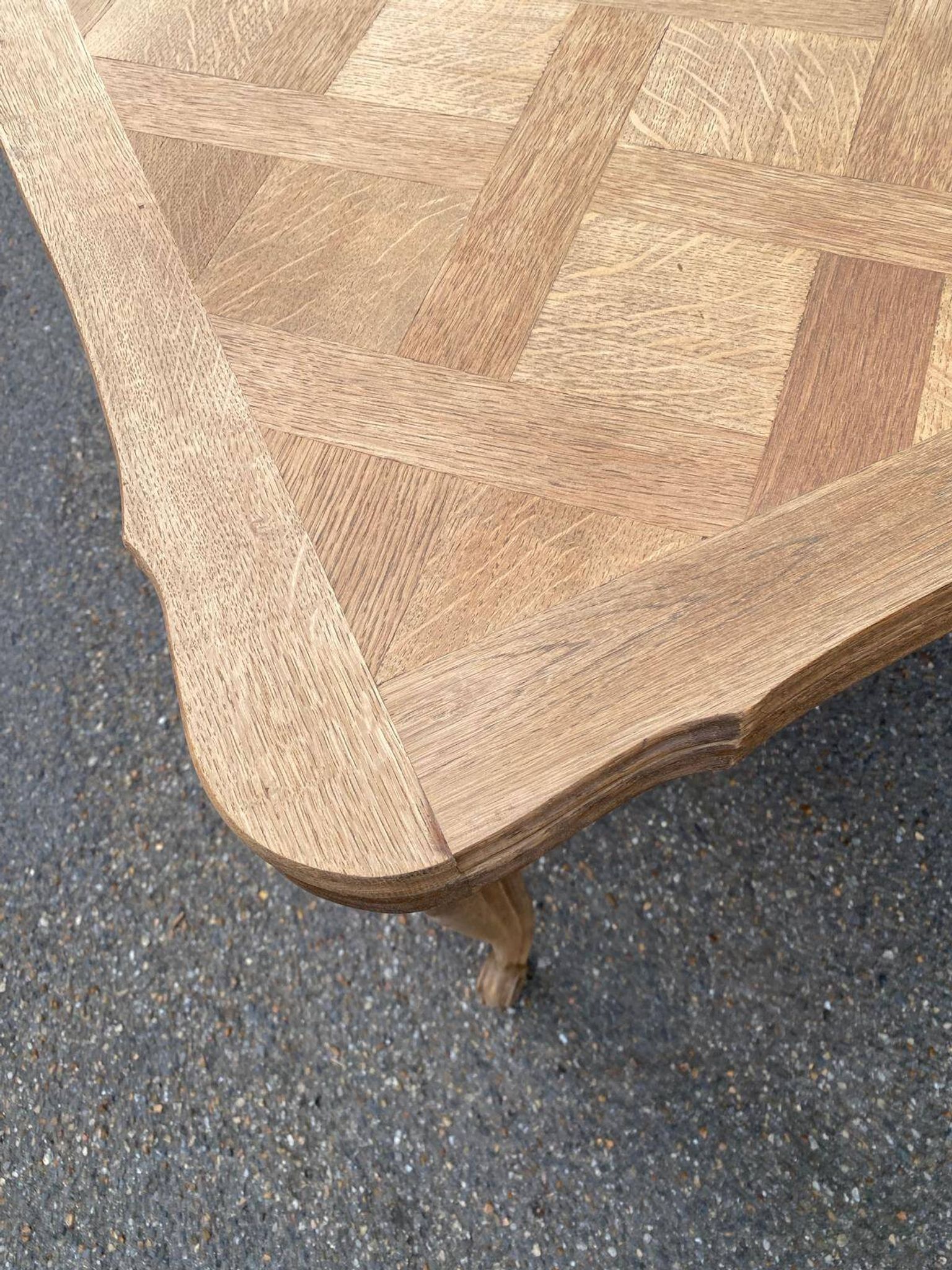 Table à manger Louis XV extensible XVIIIème rénovée en chêne massif 200