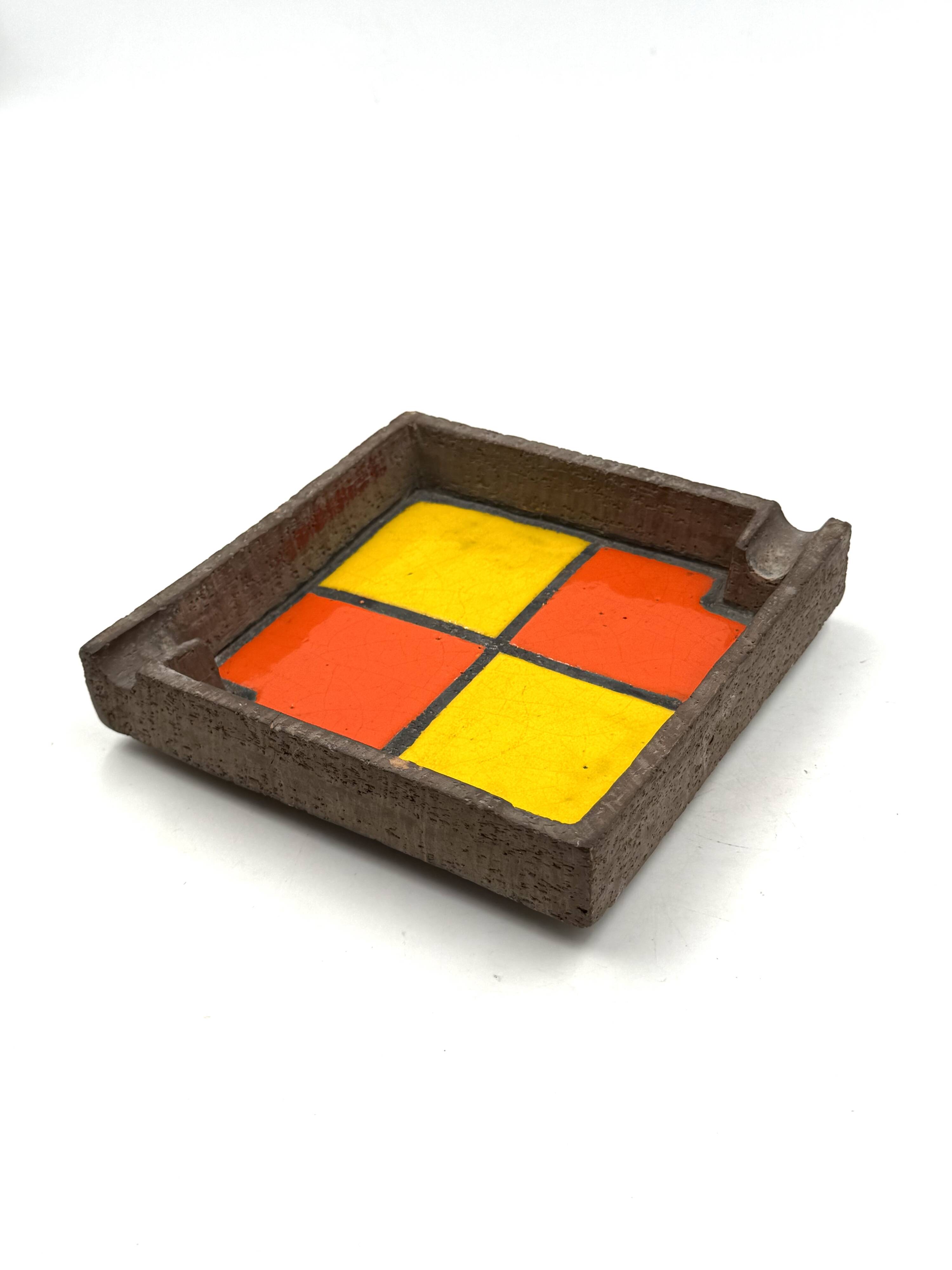 Mid-century space age ceramic ashtray, Aldo Londi Bitossi Italy 1970s