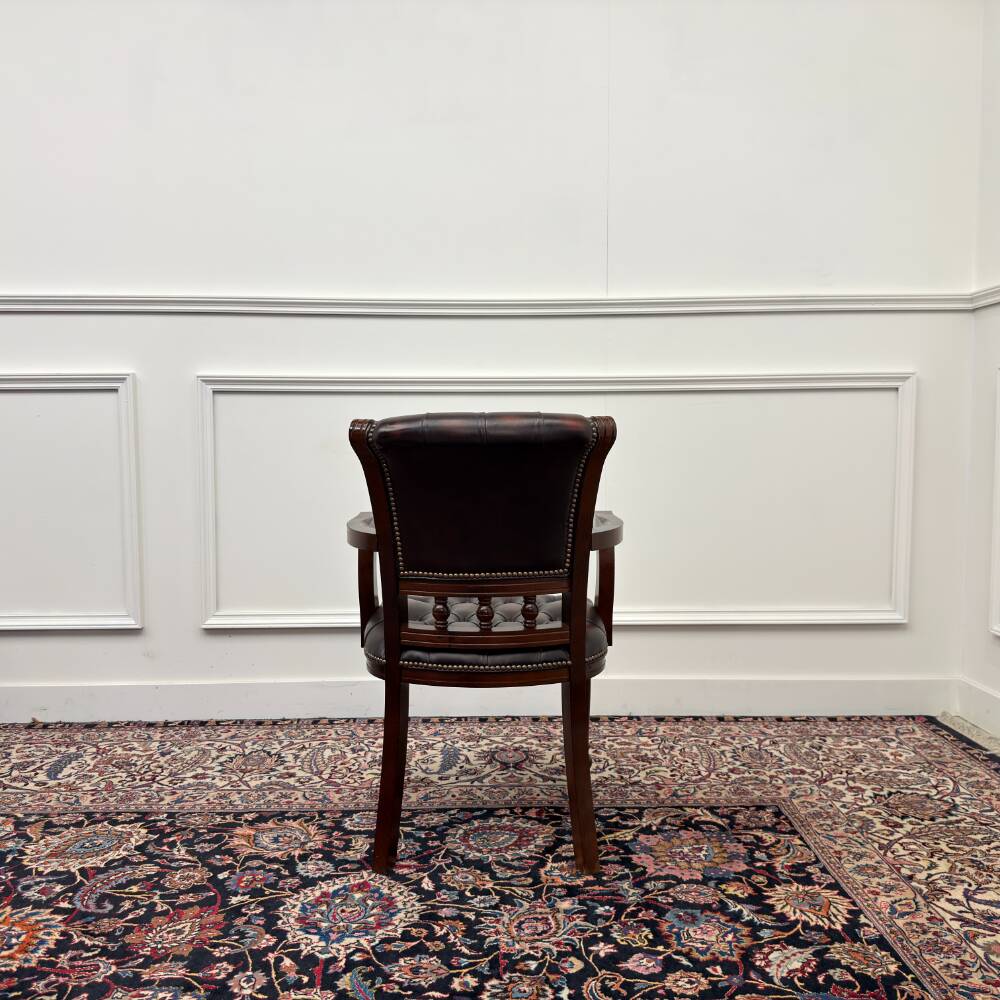 Ensemble de chaises de bureau anglaises bordeaux