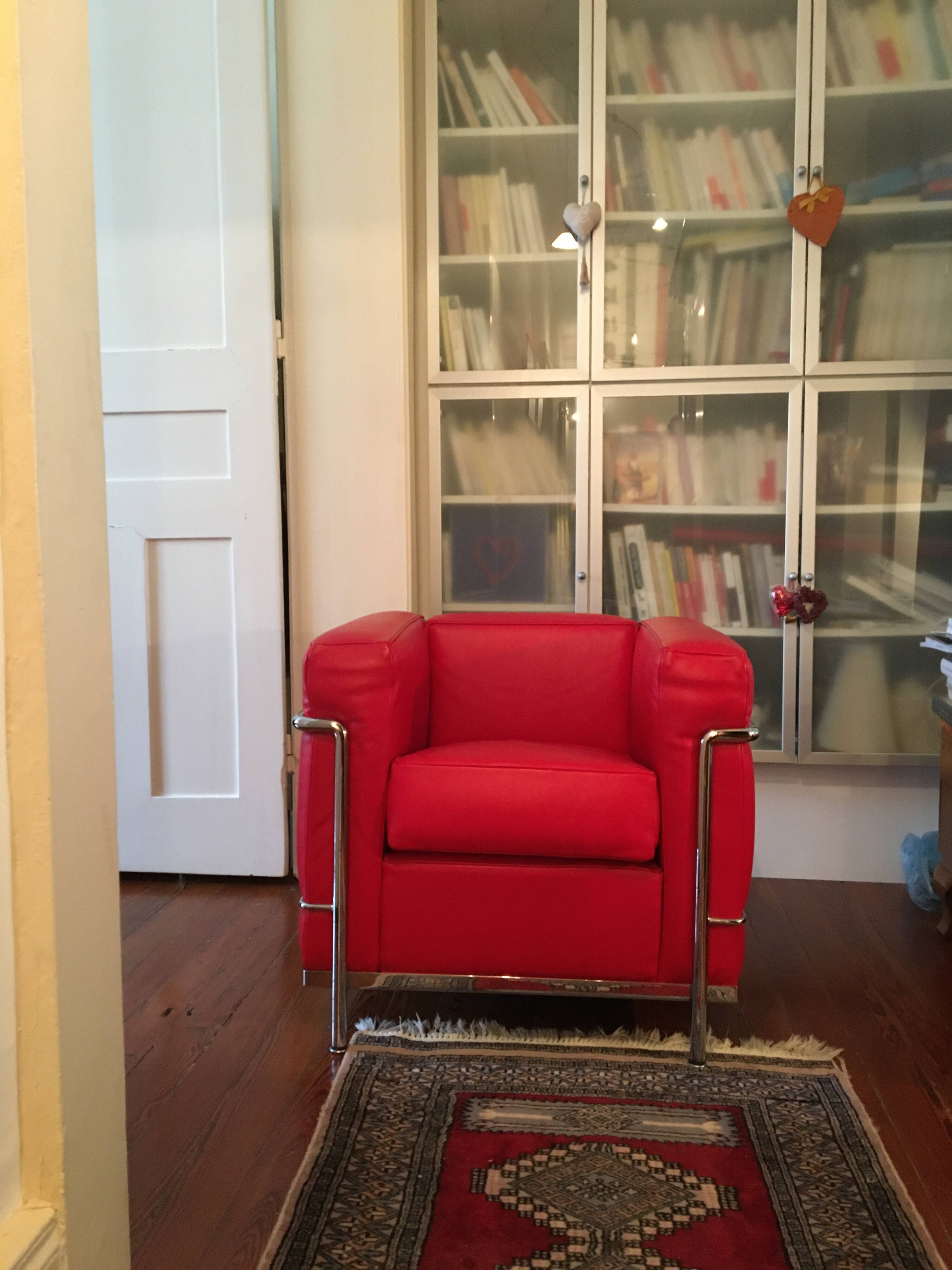 LC2 armchair Le Corbusier, Jeanneret, Perriand - Red leather - signed