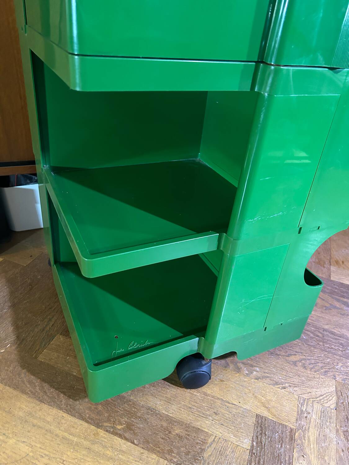 BOBY dessert trolley designed by Joe Colombo, 1970s.