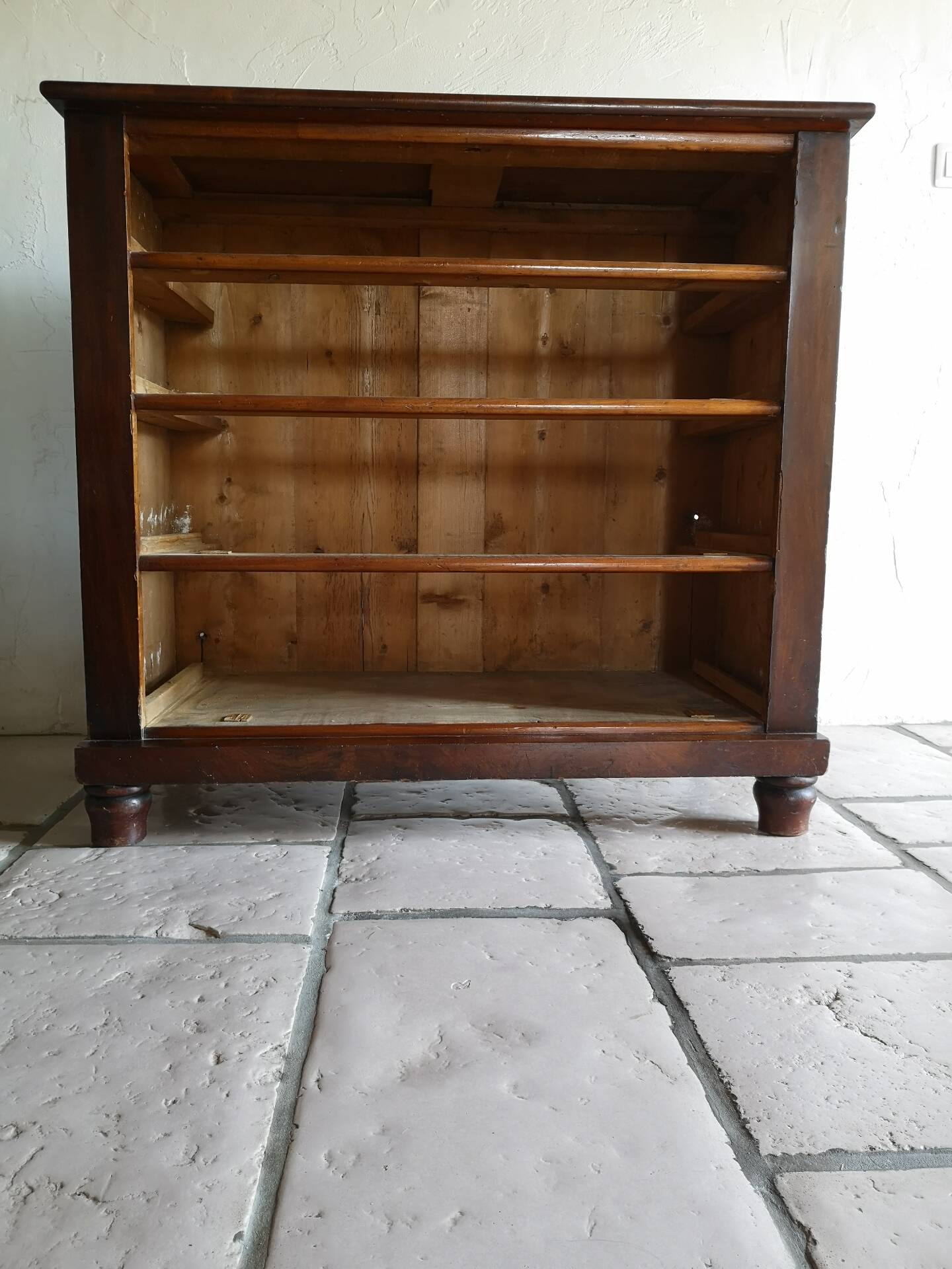 English commode