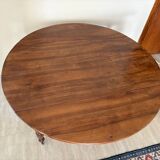 Extendable solid wood table