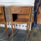 Paire de tables de chevet style Louis XV en chêne