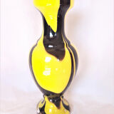 Vase en verre soufflé des années 60, jaune vif et noir