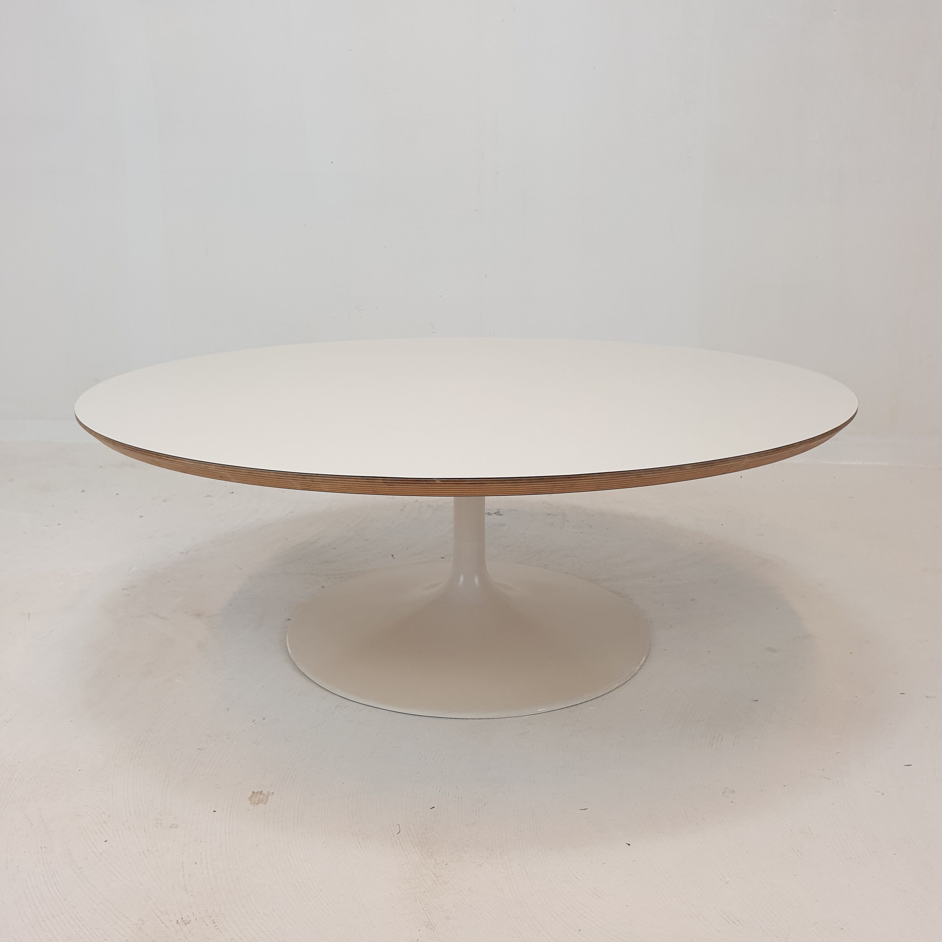"Circle" Coffee Table by Pierre Paulin for Artifort, 1960's