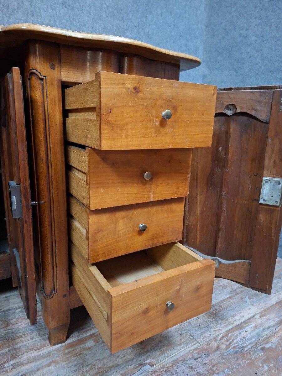Curved double-sided desk in walnut – Regional work from the Louis XV – XVI period.