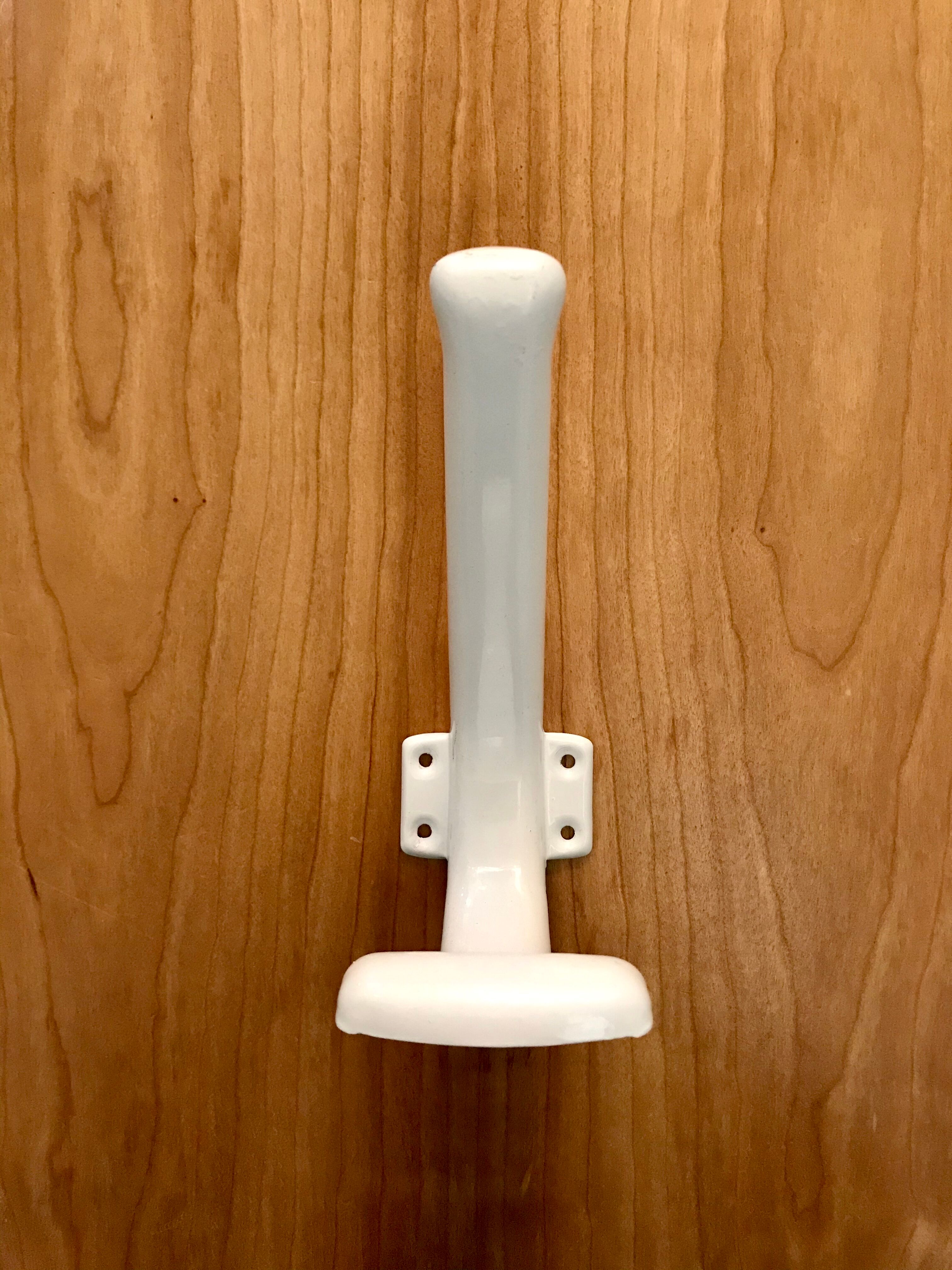 Lot of five vintage patères