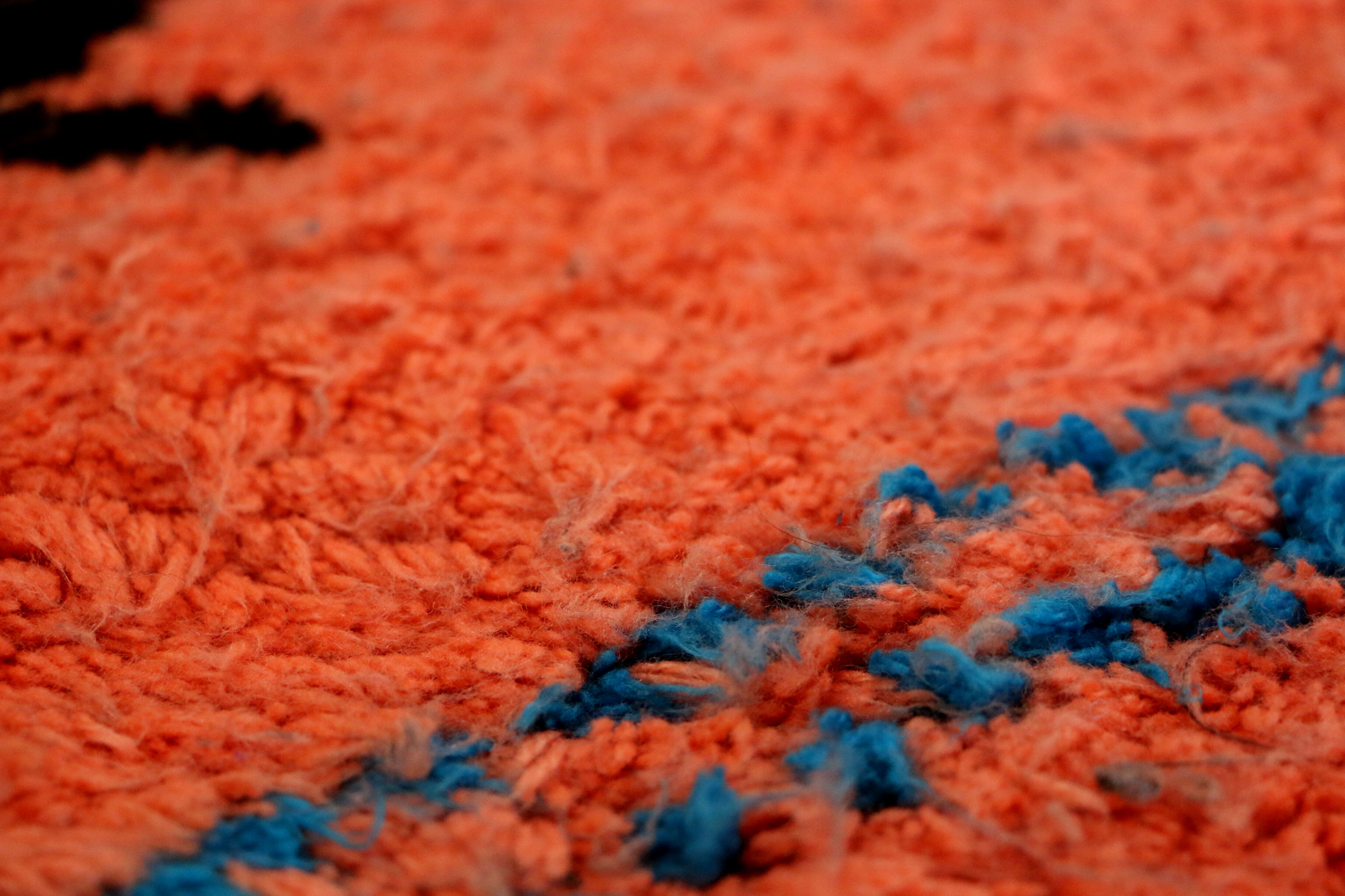 Carpet with Moroccan Boujaad style knots, light rose